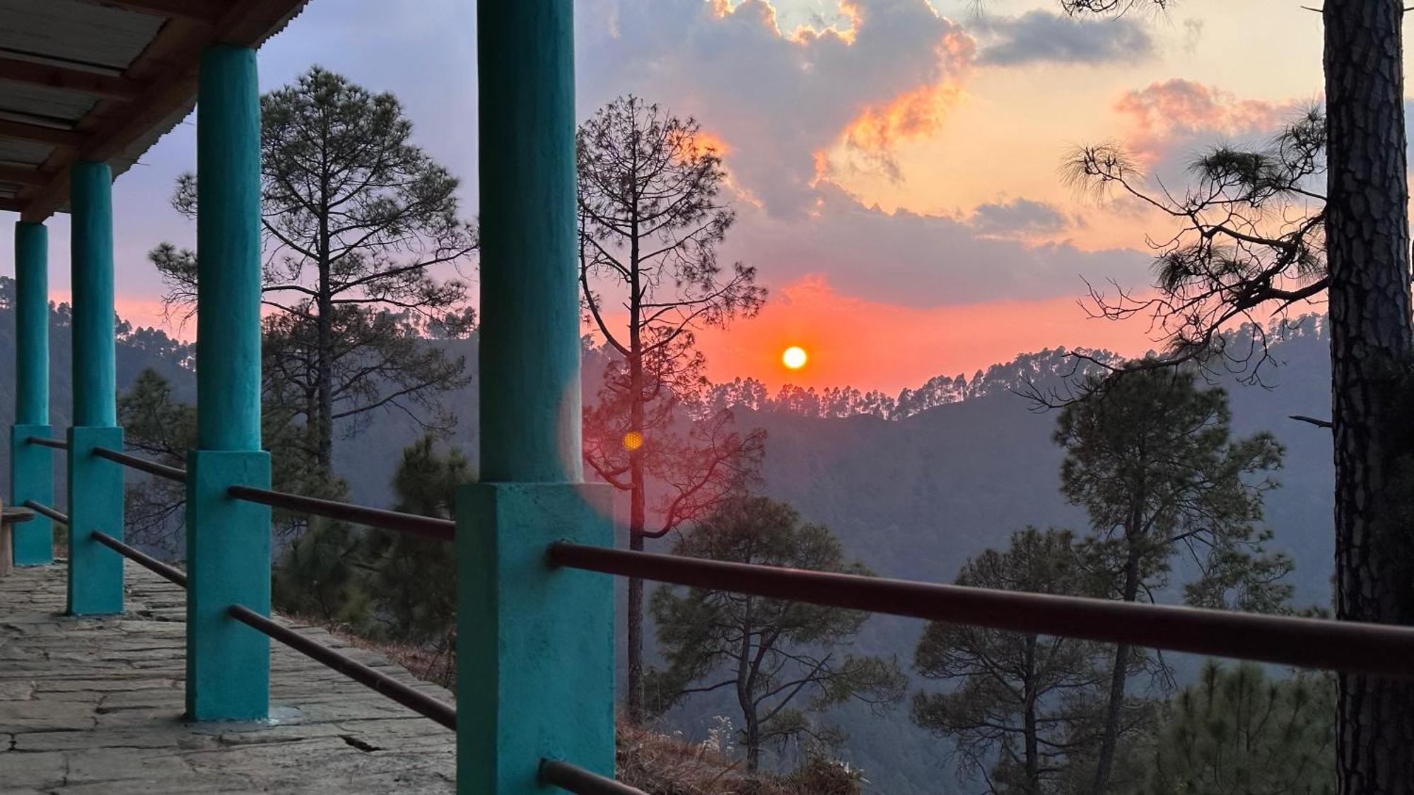 Joshi Cottage Binsar Exterior photo